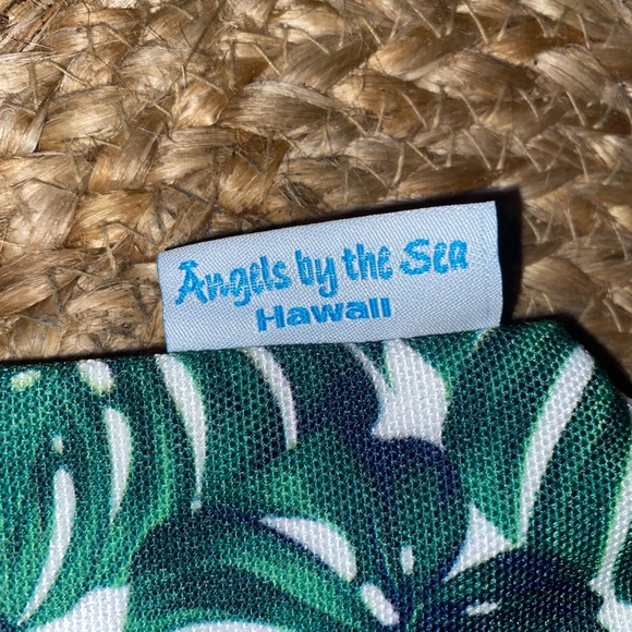 Essentials Aloha bag - Picture 2 of 3